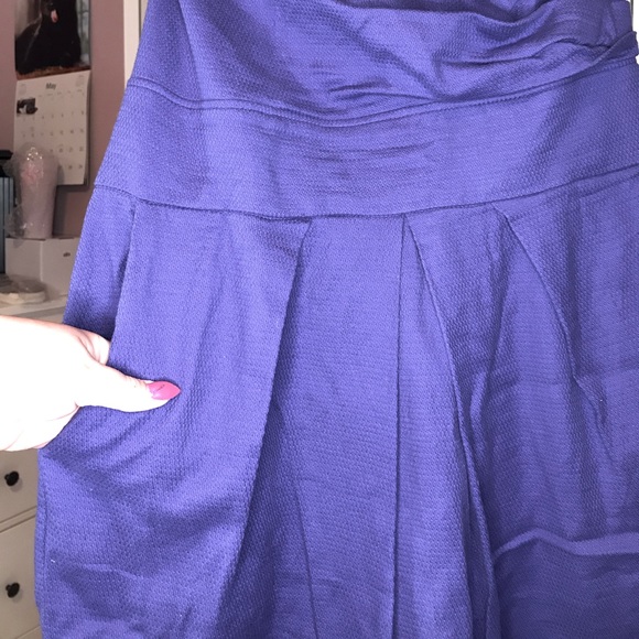 Strapless Dress with Pockets - Picture 3 of 6
